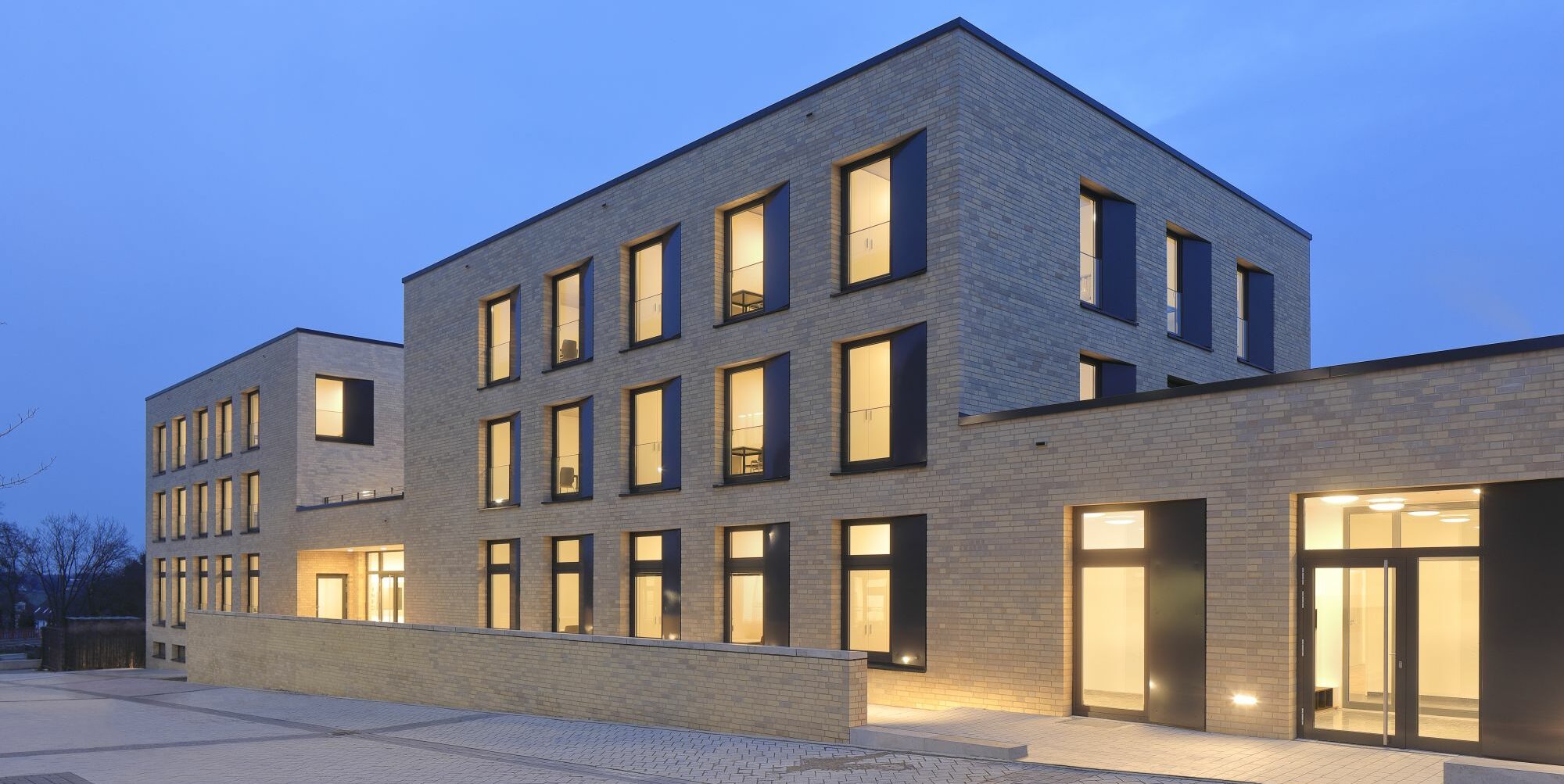 DEU, NRW, Heiligenhaus, 10.1.2018, Studierendenwohnanlage Campus Velbert/Heiligenhaus, Architekt: Krampe Schmidt Architekten, Fertigstellung: 2019 [©(c) Hans Juergen Landes Fotografie, Tel +49 231 7 21 21 48, info@landesfoto.de; Veroeffentlichung nur gegen Honorar, Urhebervermerk und Beleg / permission required for reproduction, mention of copyright, complimentary copy; Bankverbindung / bank account and sorting code: Commerzbank Dortmund, IBAN: DE60 4404 0037 0250 1971 00, BIC: COBADEFFXXX, U.St. ID / V.A.T.: DE 124 956 787]